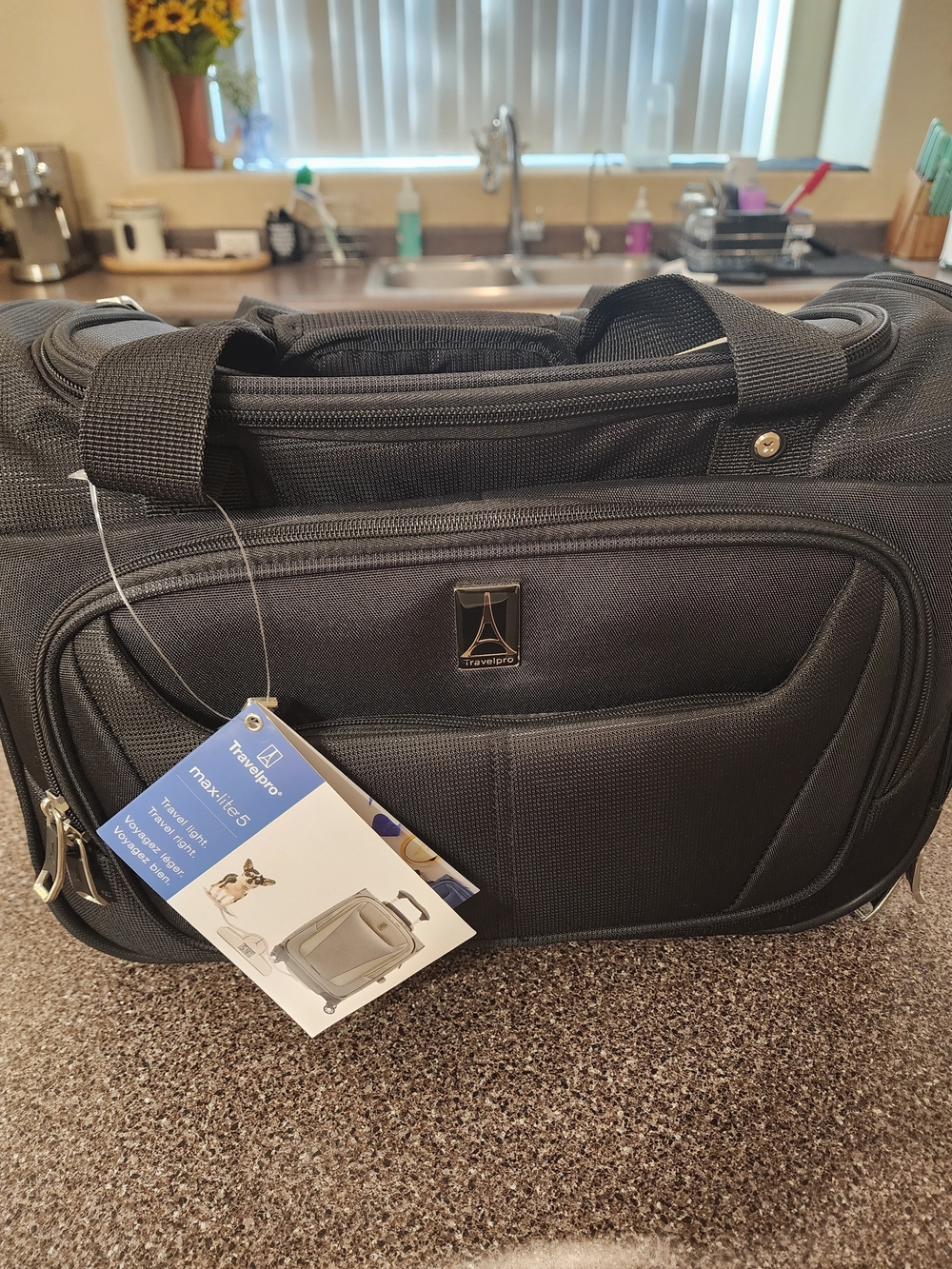 Travelpro Maxlite 5 Softside Lightweight Underseat Tote, Black 18 Inch U20 NWT